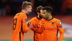 Holanda acabou com 2 gols