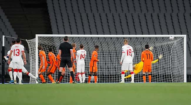 Tim Krul disse o gol que comeu!