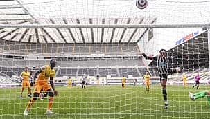 O Tottenham deu a vitória com as mãos