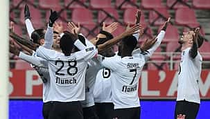 Yusuf Yazıcı voltou a marcar, Lille foi o único a chegar ao topo!