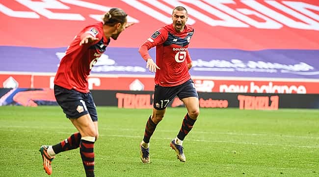 Gol de Yusuf, assistências de Burak!