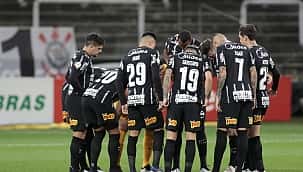 Na estreia de Sylvinho, Atlético-GO vence Corinthians no Brasileirão