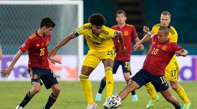 Na estreia das duas seleções, Espanha e Suécia ficam no empate 