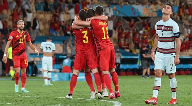 Bélgica vence Portugal e pega Itália nas quartas