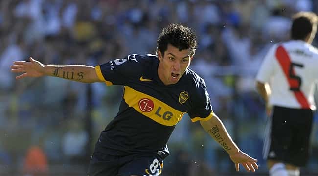 Boca Juniors busca o retorno de Gary Medel
