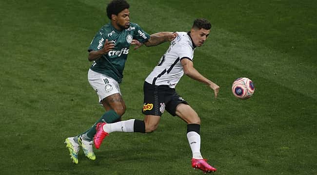 Dia de Dérbi! Palmeiras e Corinthians se enfrentam no Brasileirão: Veja onde assistir
