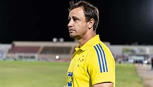 Felipe Conceição é demitido do Cruzeiro após eliminação para Juazeirense 