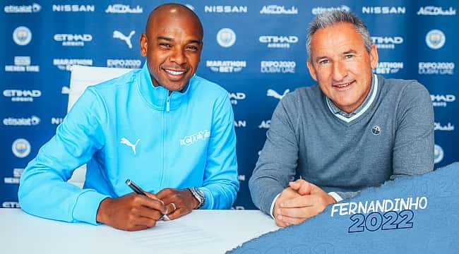 Fernandinho renova com o Manchester City até 2022