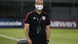 Fortaleza goleia o Internacional por 5 a 1 e assume a liderança do Brasileirão