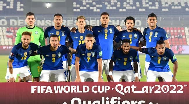 Jogadores do Brasil divulgam manifesto nas redes sociais após vitória sobre o Paraguai