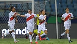 Peru vence Colômbia, e quebra tabu de 10 anos