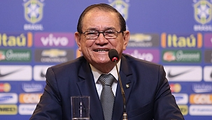 Presidente em exercício da CBF garante Tite como técnico da seleção brasileira