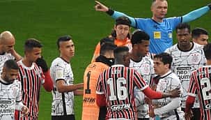 São Paulo empata com Corinthians, e se mantém na zona de rebaixamento do Brasileirão