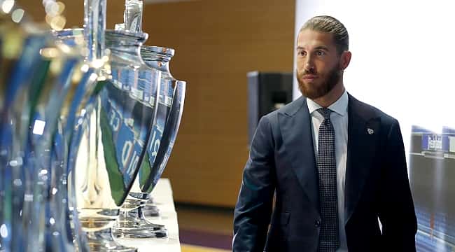 Sergio Ramos se emociona em despedida e afirma: "Nunca quis sair do Real Madrid"