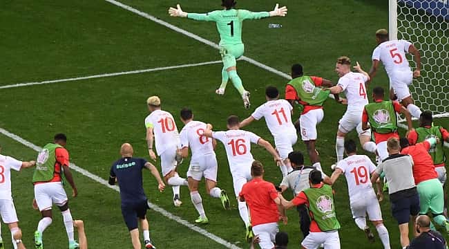 Suíça bate França nos pênaltis, e encara a Espanha 