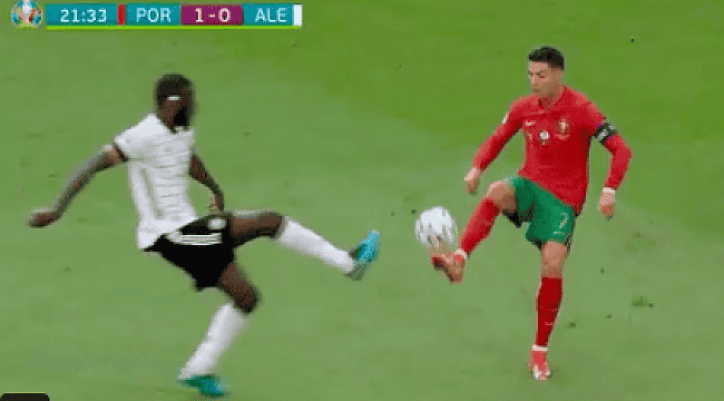 VÍDEO: Chapéu de Cristiano Ronaldo em Rüdiger "enlouquece" a web; confira as reações