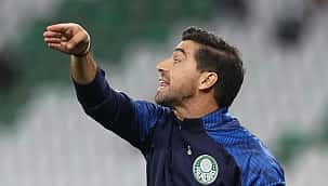 Abel cita "poesia" e valoriza vitória do Verdão na Liberta