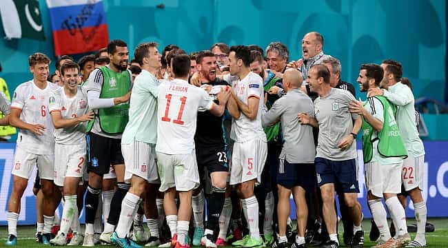 Espanha vence Suíça nos pênaltis, e se classifica para semifinal da Eurocopa