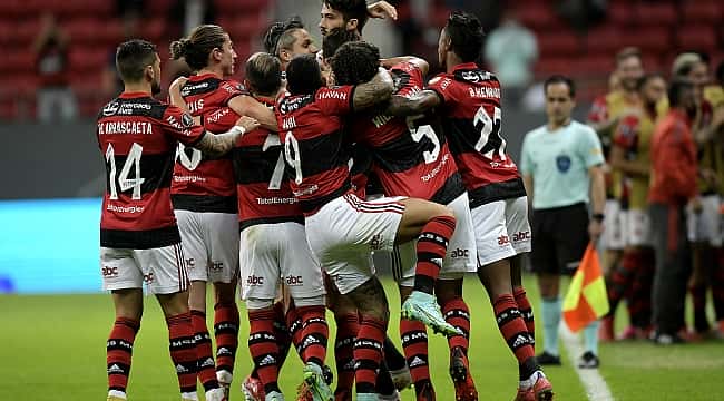 Flamengo goleia Defensa y Justicia e aguarda adversário nas quartas da Libertadores