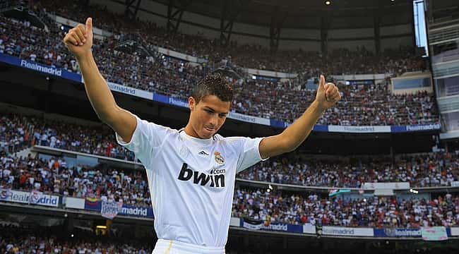 Há 12 anos, Cristiano Ronaldo era apresentado pelo Real Madrid