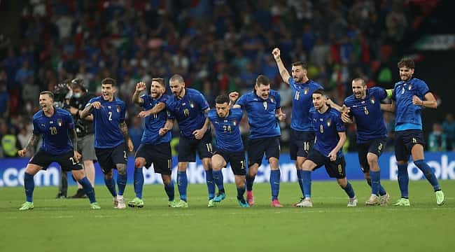 Itália vence Inglaterra nos pênaltis em Wembley, e garante o bi da Eurocopa