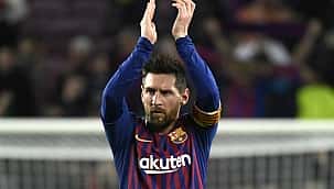 Lionel Messi bate o martelo, e decide renovar com Barcelona por 5 anos