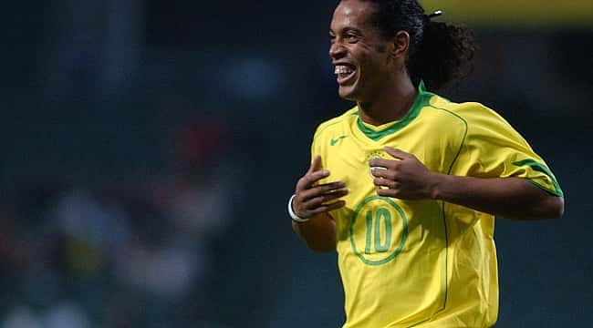 TOP 11: o time dos sonhos de Ronaldinho Gaúcho