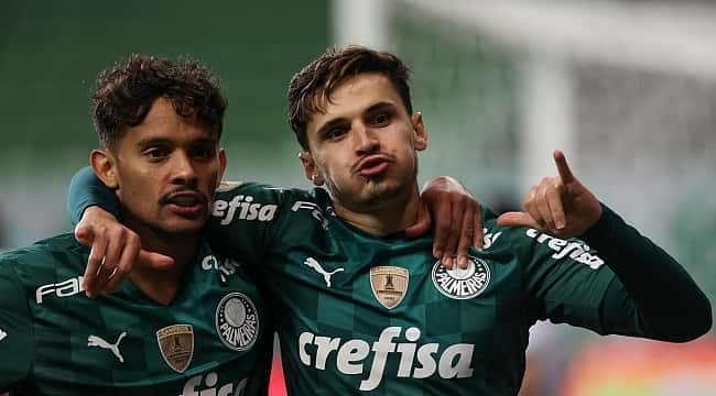 Palmeiras vence o Fluminense e segue na liderança do Brasileirão