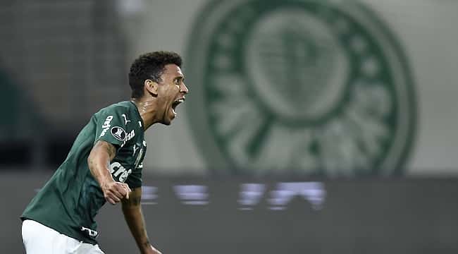 Palmeiras vence Universidad Católica e encara o São Paulo nas quartas da Libertadores