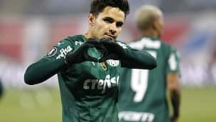 Raphael Veiga marca de pênalti e Palmeiras vence Universidad Católica no Chile, pela Libertadores