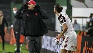 Renato manda recado para críticos após vitória do Fla