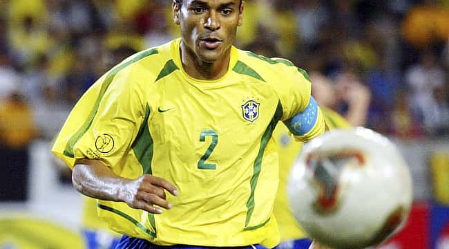Top 10 melhores defensores brasileiros da história