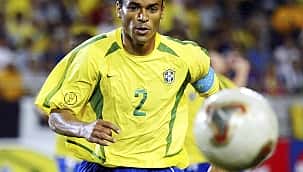 Top 10 melhores defensores brasileiros da história