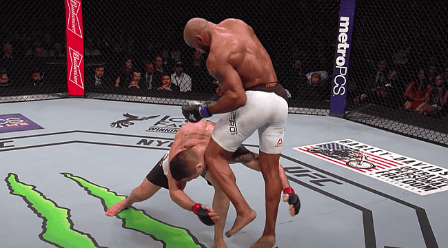 VÍDEO: Os melhores nocautes com joelhadas voadoras no UFC
