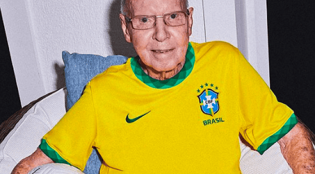 Zagallo critica brasileiros que irão torcer para a Argentina na final: "Tem que ir pro hospício"