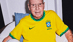 Zagallo critica brasileiros que irão torcer para a Argentina na final: "Tem que ir pro hospício"