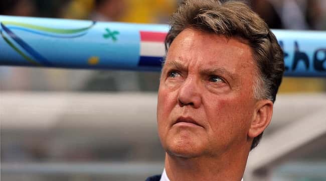 Louis van Gaal é nomeado técnico da Seleção Holandesa pela terceira vez