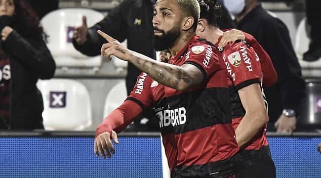 Com 2 de Gabigol, Flamengo goleia Olimpia e se aproxima da semifinal da Libertadores