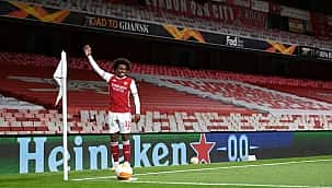 Corinthians faz proposta para repatriar Willian