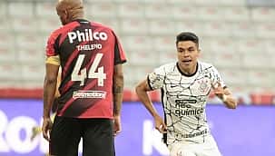 Corinthians vence Athletico-PR em Curitiba, e chega ao G6 do Brasileirão