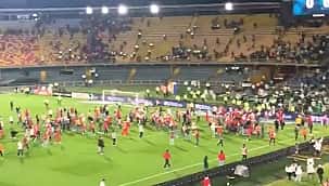 Colômbia: Briga de torcida marca a volta do público aos estádios 