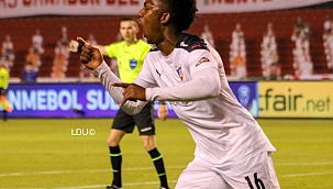 LDU vence Athletico-PR, e larga em vantagem nas quartas da Sul-Americana; veja o gol