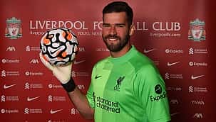 Liverpool renova com goleiro Alisson, e coloca 6 jogadores à venda; veja a lista! 