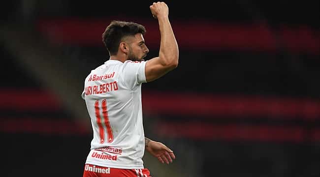 Os gols de Flamengo 0 x 4 Internacional, no Maracanã