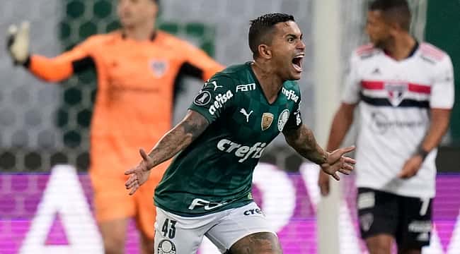 Palmeiras goleia São Paulo e garante vaga na semifinal da Libertadores