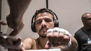 Ultimate encaminha Rafael dos Anjos contra Islam Makhachev para o UFC 267