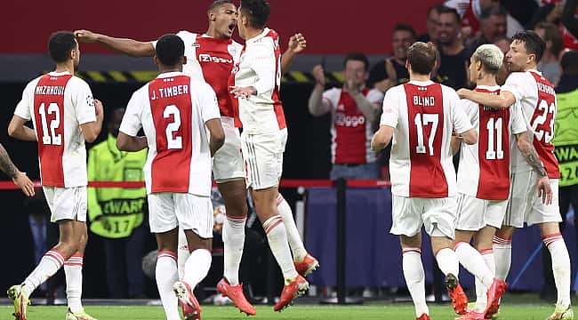 Artilheiro da Champions League, Haller marca mais um, Ajax vence Besiktas e lidera Grupo C