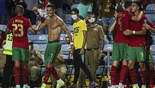 Cristiano Ronaldo quebra mais recorde e vira o maior artilheiro de seleções da história