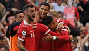 Cristiano Ronaldo reestreia com dois gols e Manchester United vence o Newcastle