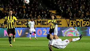 Em vantagem, Athletico-PR recebe o Peñarol-URU em busca de sua 2ª final de Copa Sul-Americana